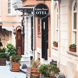4* Otel Galata Door